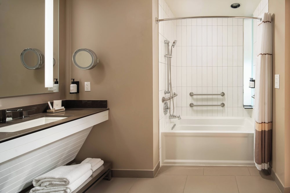 Epicurean Hotel, Autograph Collection — Hotel rooms in Tampa, Florida