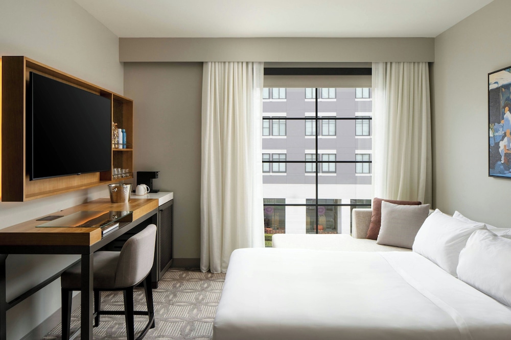 Epicurean Hotel, Autograph Collection — Hotel rooms in Tampa, Florida