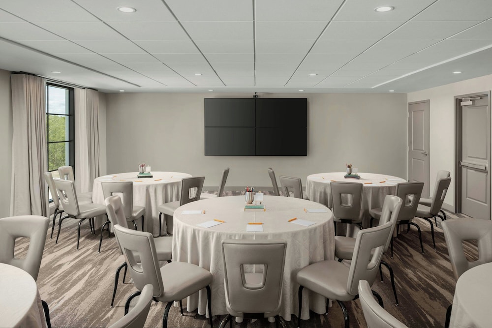 Epicurean Hotel, Autograph Collection — Hotel building in Tampa, Florida