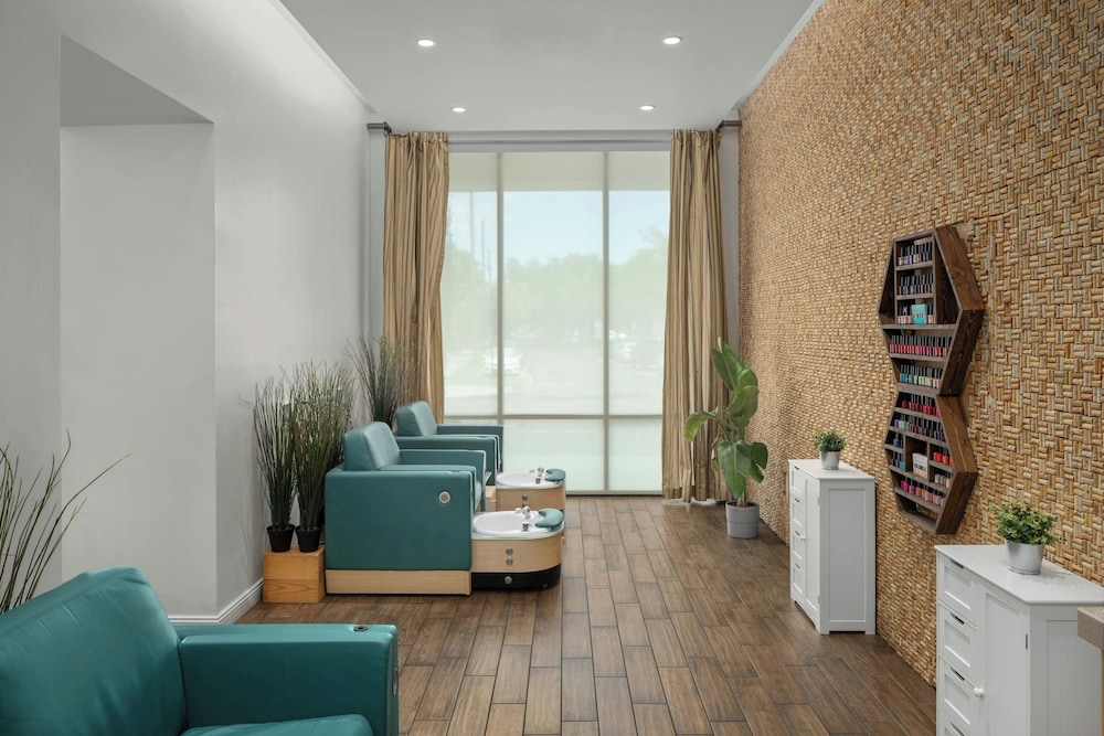 Epicurean Hotel, Autograph Collection — Spa in Tampa, Florida