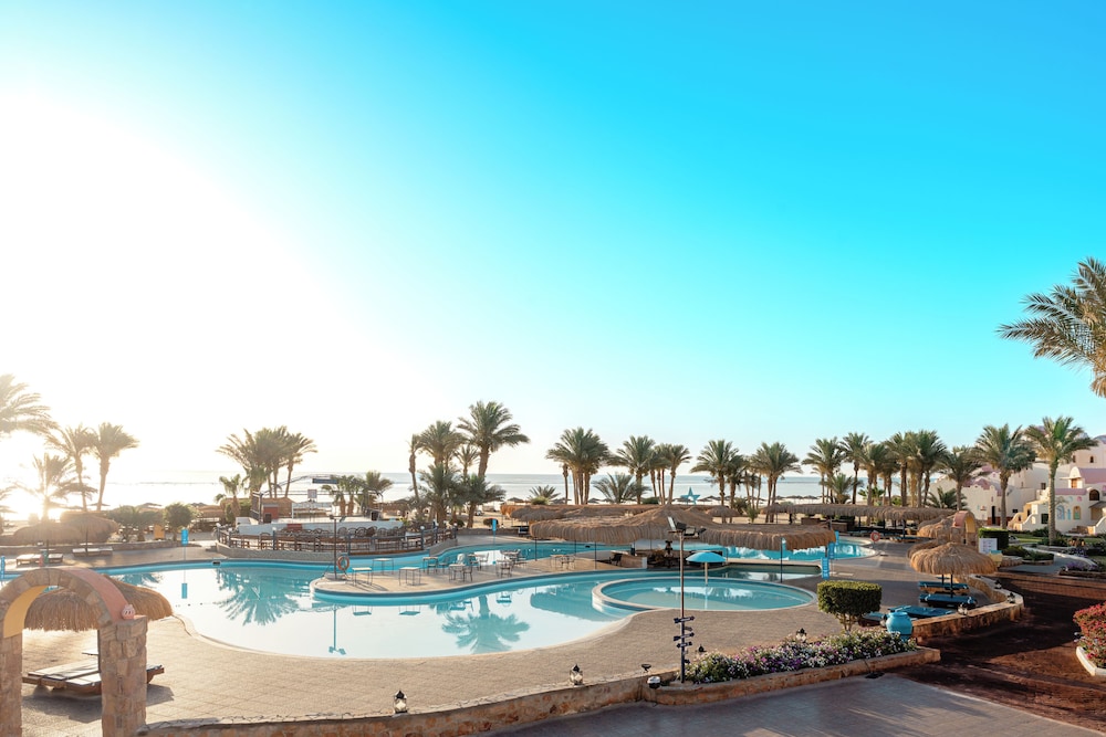 Protels Crystal Beach Resort — Swimming pool in Marsa Alam, Red Sea