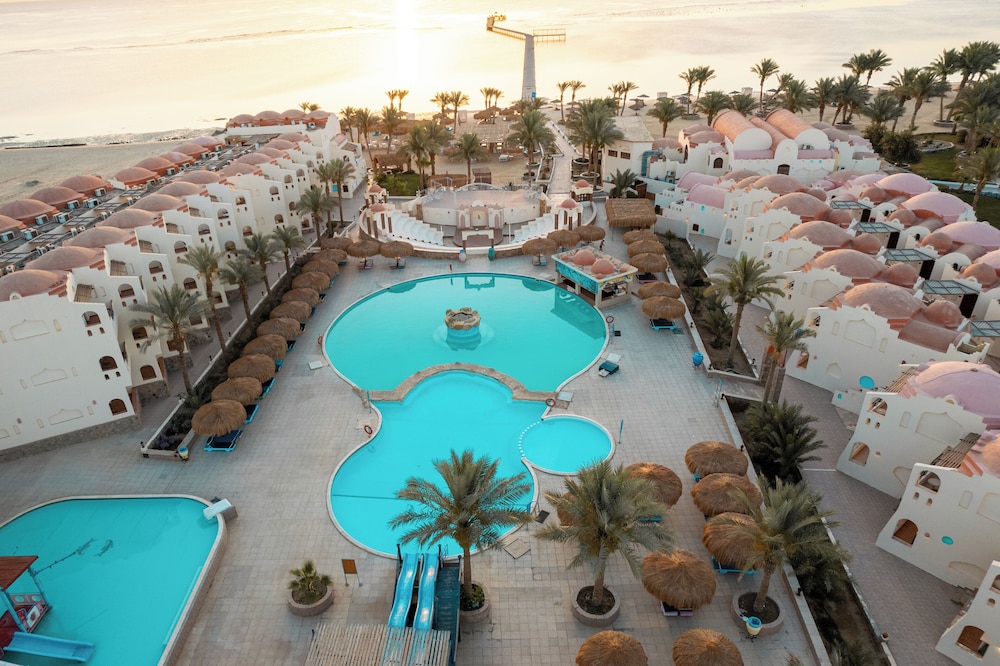 Protels Crystal Beach Resort — Swimming pool in Marsa Alam, Red Sea