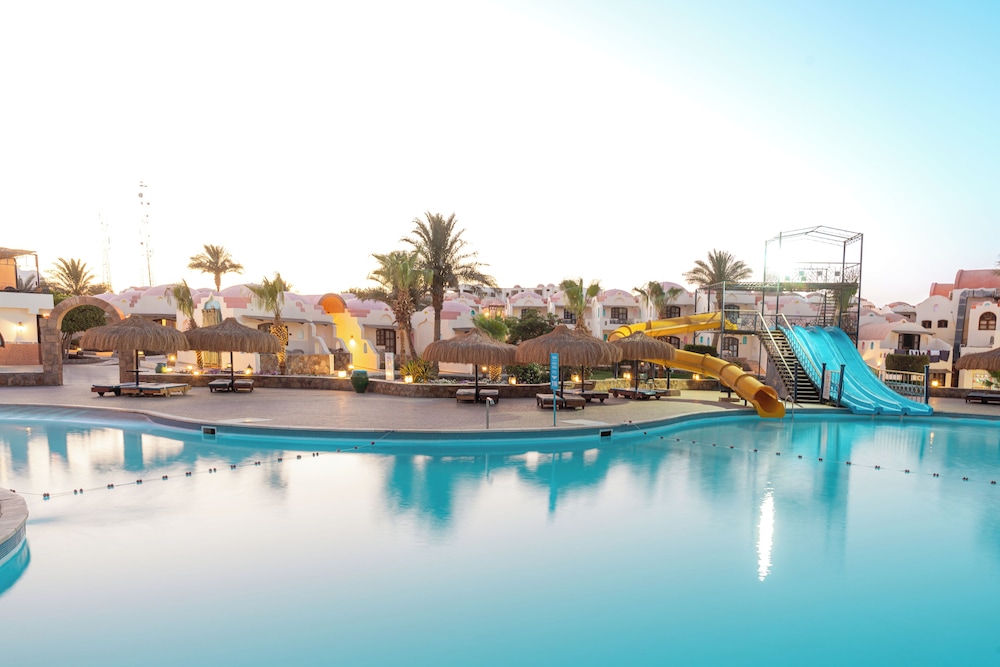 Protels Crystal Beach Resort — Swimming pool in Marsa Alam, Red Sea