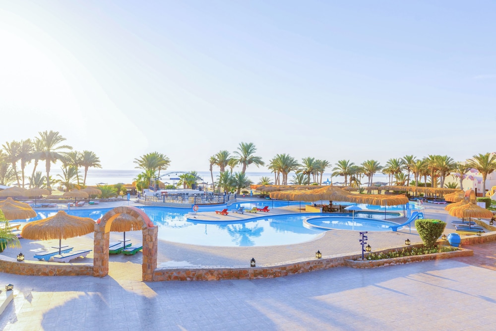 Protels Crystal Beach Resort — Swimming pool in Marsa Alam, Red Sea