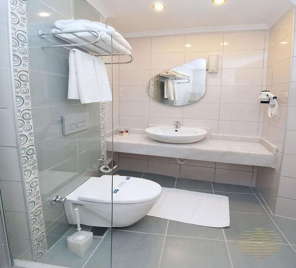 Azak Hotel — Hotel rooms in Alanya