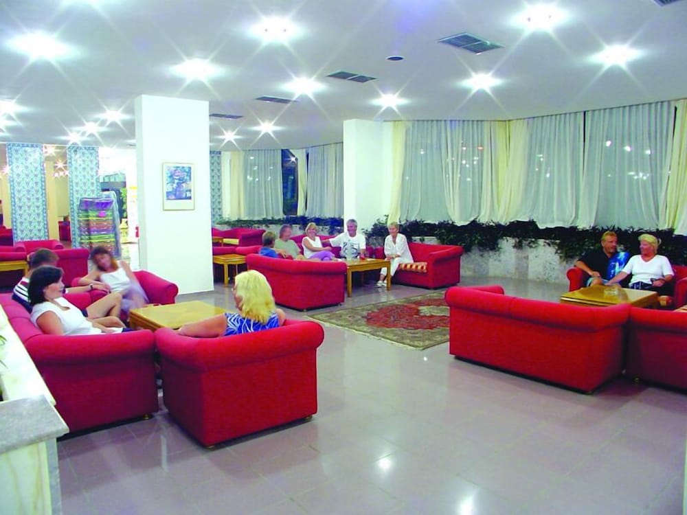 Sunshine Hotel — Hotel building in Alanya