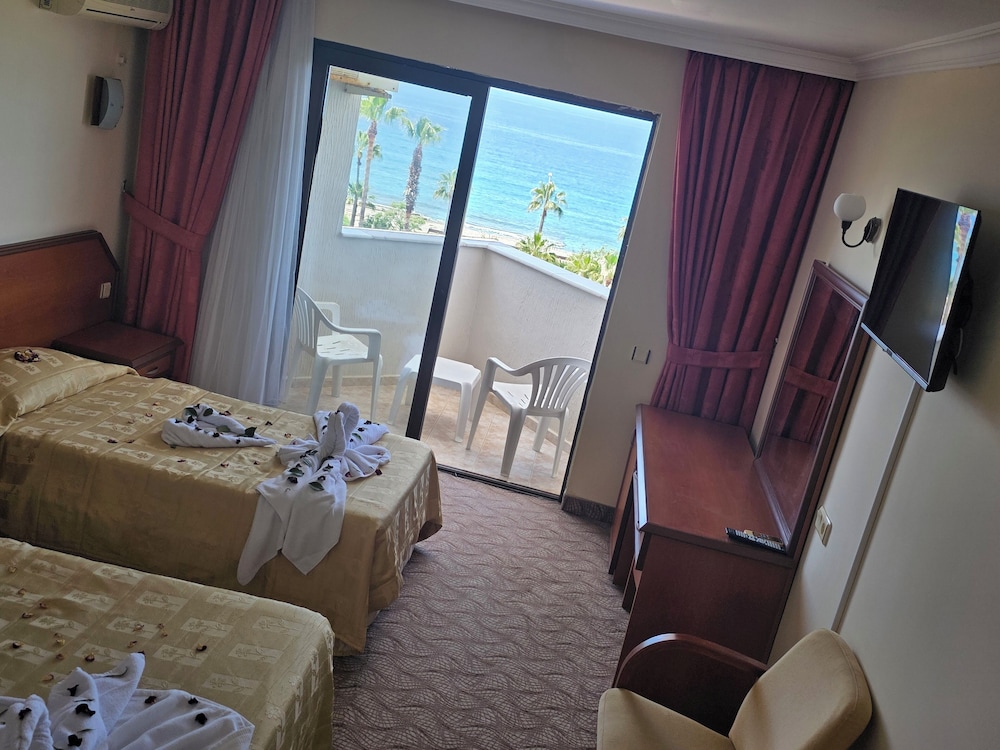 Sunshine Hotel — Hotel rooms in Alanya