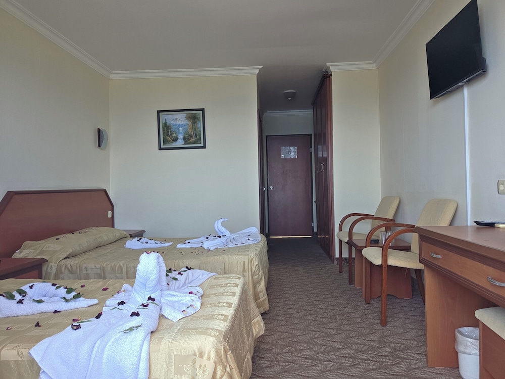 Sunshine Hotel — Hotel rooms in Alanya