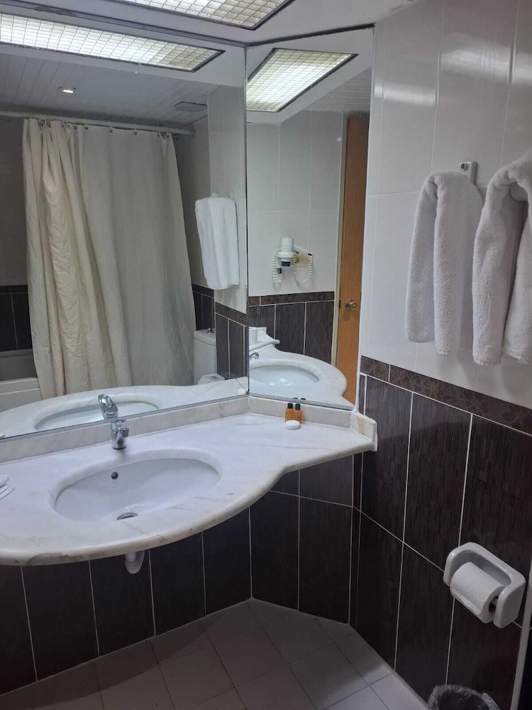 Sunshine Hotel — Hotel rooms in Alanya