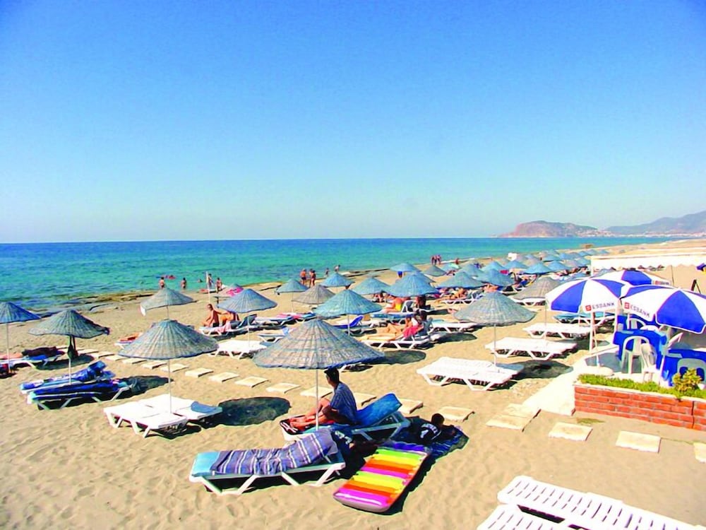 Sunshine Hotel — Beach in Alanya