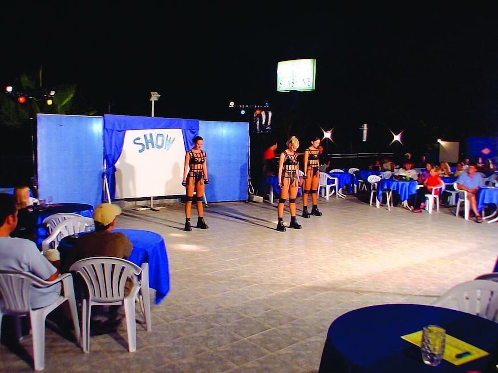 Sunshine Hotel — Restaurant & bars in Alanya