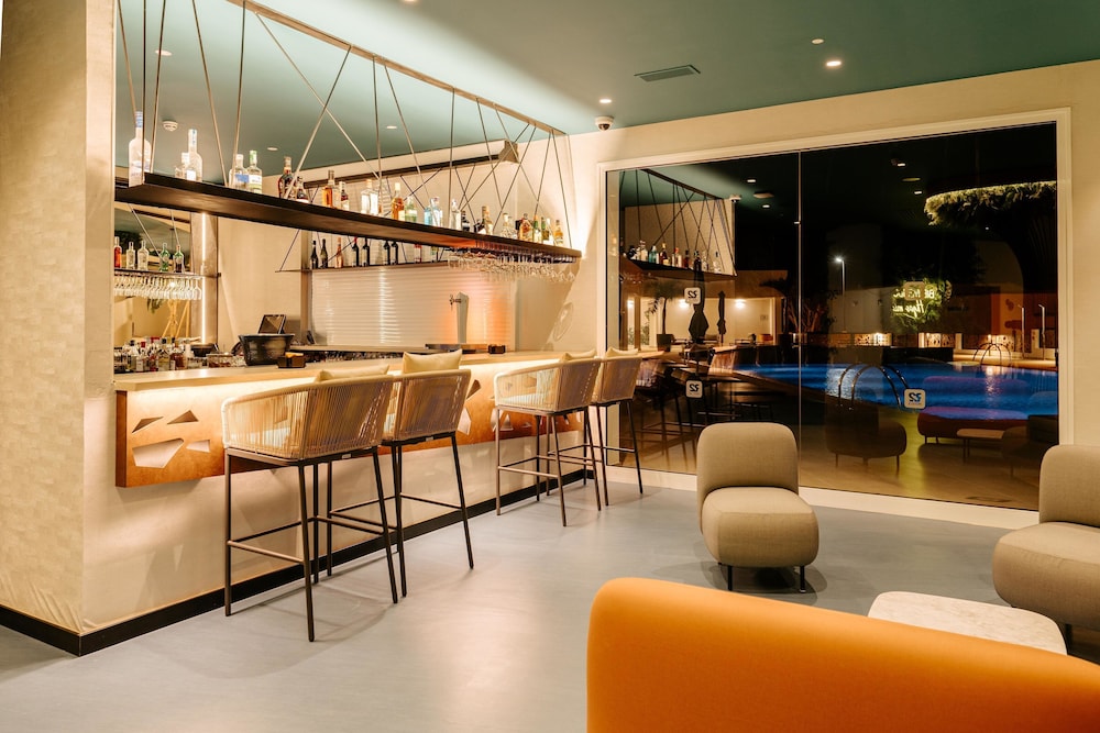 001 HIGOS BEACH BOUTIQUE Singular Hotel Residence — Restaurant & bars in Costa Calma, Canary Islands