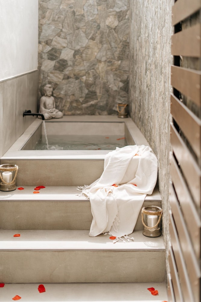 001 HIGOS BEACH BOUTIQUE Singular Hotel Residence — Spa in Costa Calma, Canary Islands