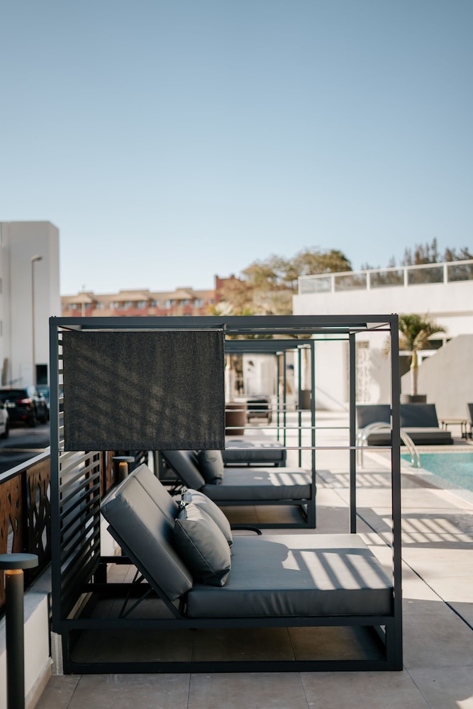 001 HIGOS BEACH BOUTIQUE Singular Hotel Residence — Swimming pool in Costa Calma, Canary Islands
