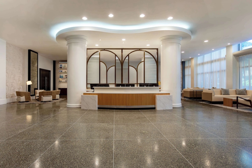 Hilton Cabana Miami Beach Resort — Hotel building in Miami, Florida