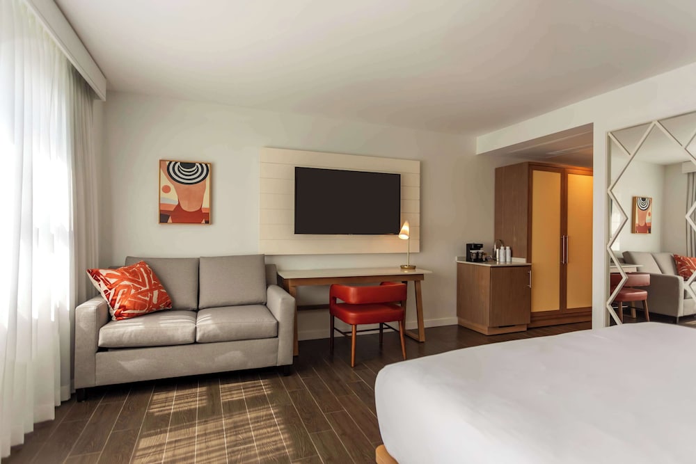 Hilton Cabana Miami Beach Resort — Hotel rooms in Miami, Florida