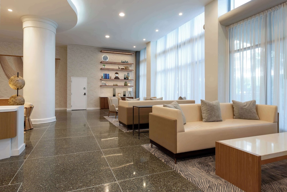 Hilton Cabana Miami Beach Resort — Hotel building in Miami, Florida
