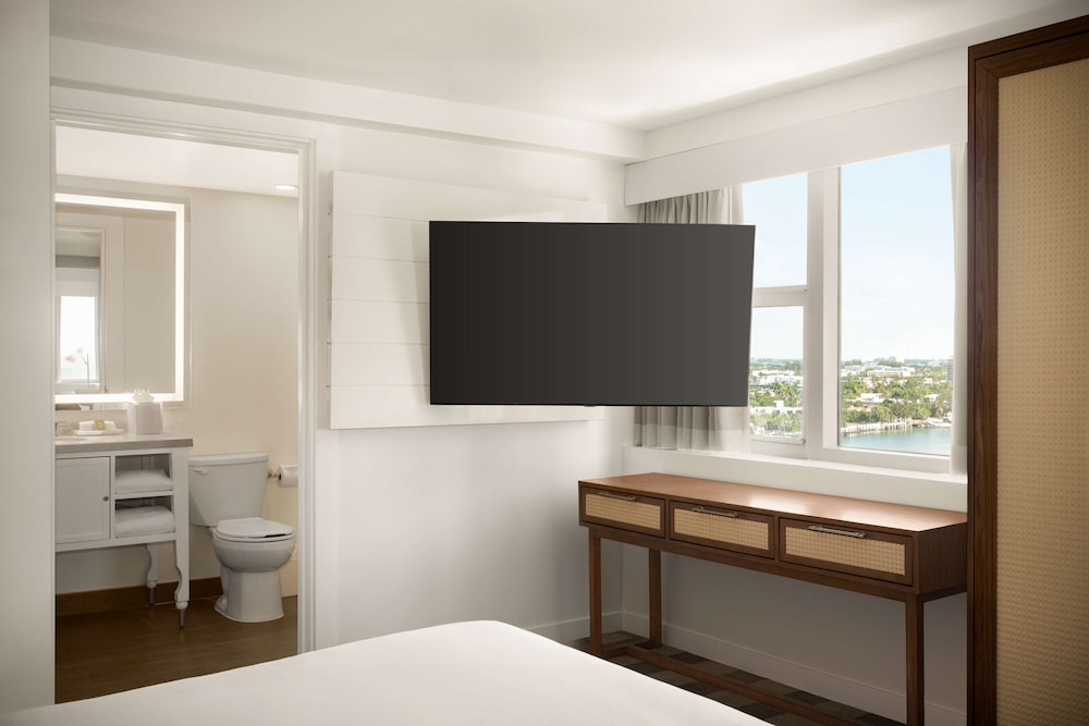 Hilton Cabana Miami Beach Resort — Hotel rooms in Miami, Florida