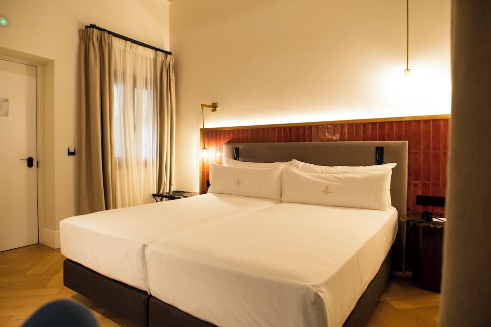 Hotel Legado Magdalena — Hotel rooms in Seville, Andalusia