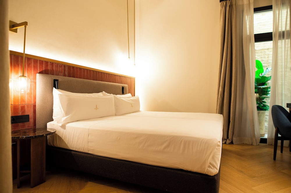 Hotel Legado Magdalena — Hotel rooms in Seville, Andalusia