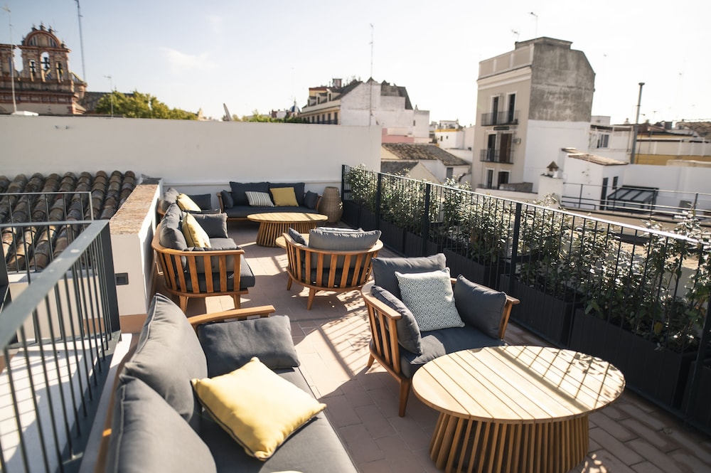Hotel Legado Magdalena — Restaurant & bars in Seville, Andalusia