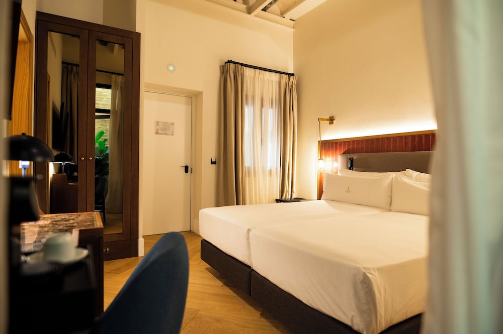Hotel Legado Magdalena — Hotel rooms in Seville, Andalusia