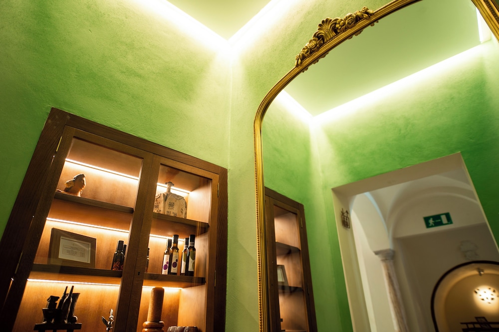 Hotel Legado Magdalena — Restaurant & bars in Seville, Andalusia