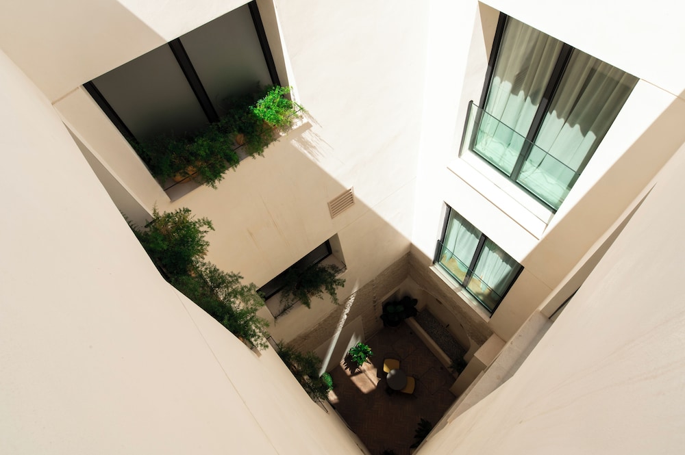 Hotel Legado Magdalena — Hotel building in Seville, Andalusia