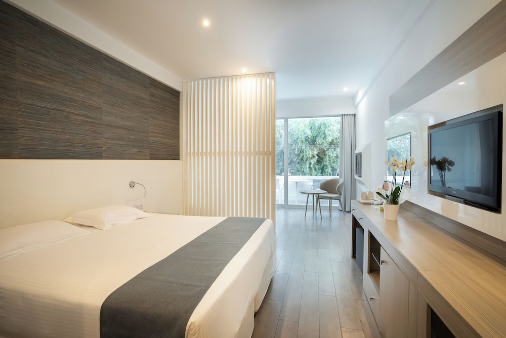 MARGADINA HOTEL — Hotel rooms in Ayia Napa, Famagusta Region