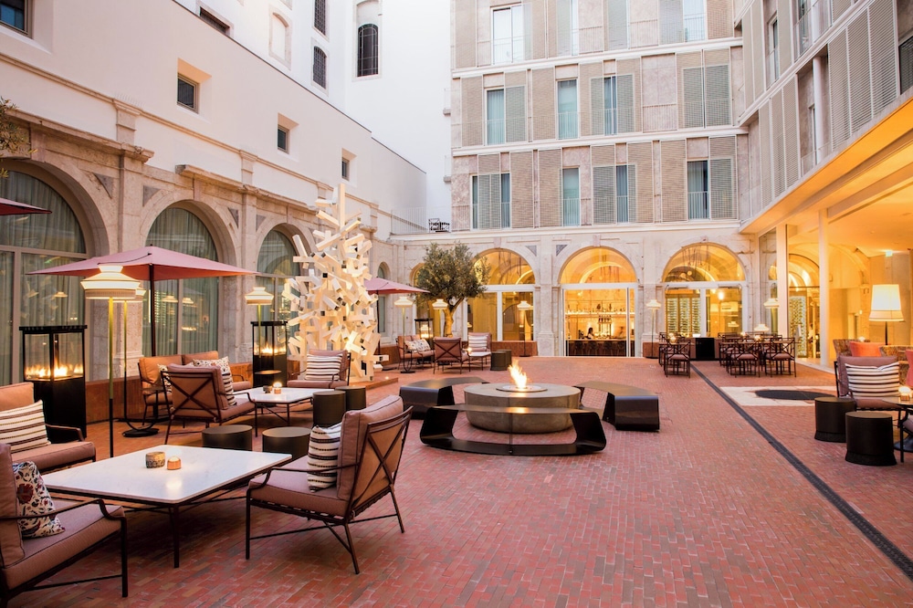 Convent Square Lisbon, Vignette Collection by IHG — Hotel building in Lisbon, Lisboa