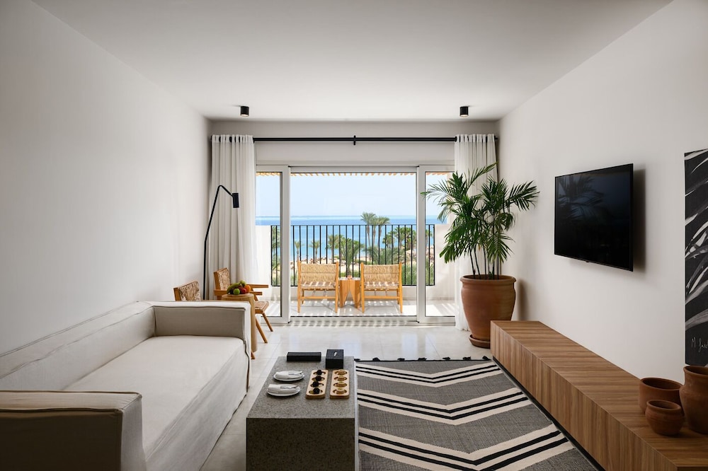 Serry Beach Resort — Hotel rooms in Hurghada, Red Sea