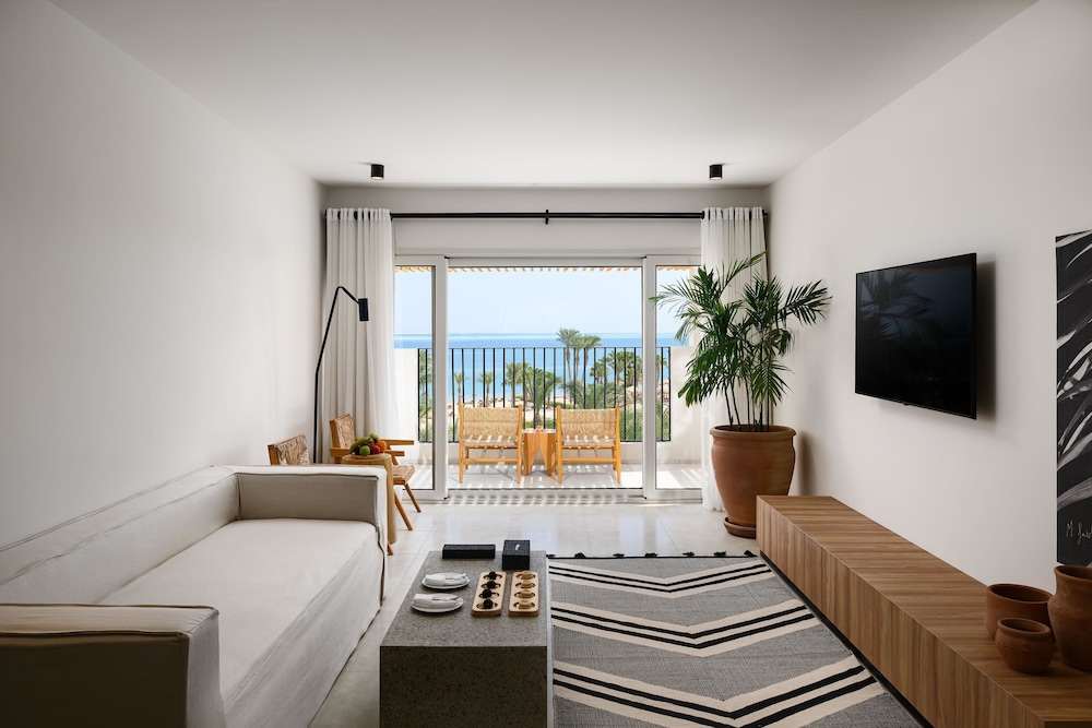Serry Beach Resort — Hotel rooms in Hurghada, Red Sea