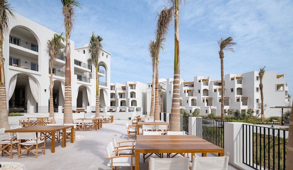Serry Beach Resort — Restaurant & bars in Hurghada, Red Sea