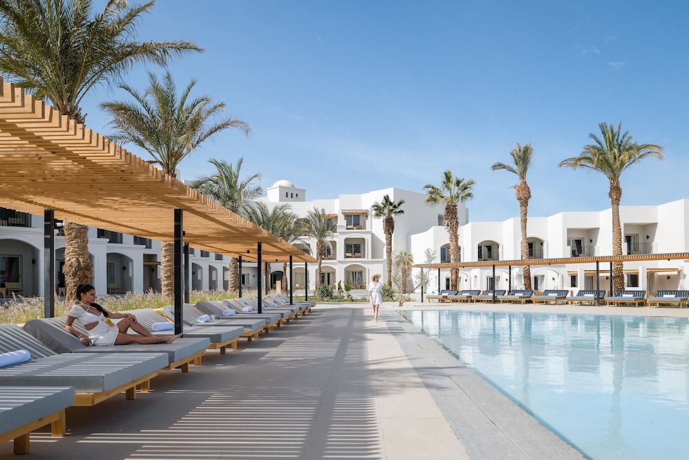 Serry Beach Resort — Swimming pool in Hurghada, Red Sea