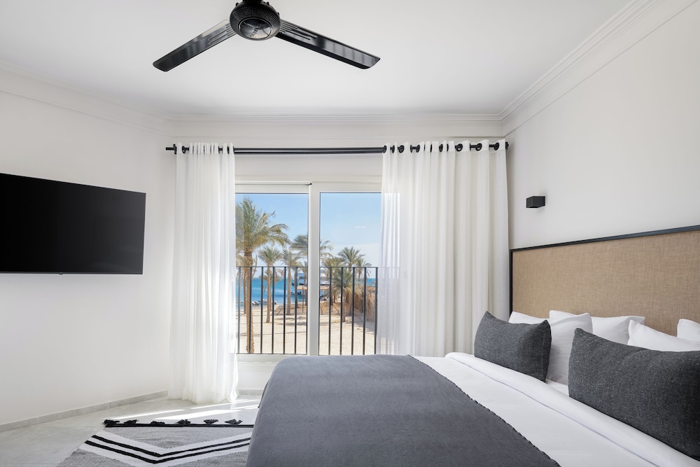 Serry Beach Resort — Hotel rooms in Hurghada, Red Sea