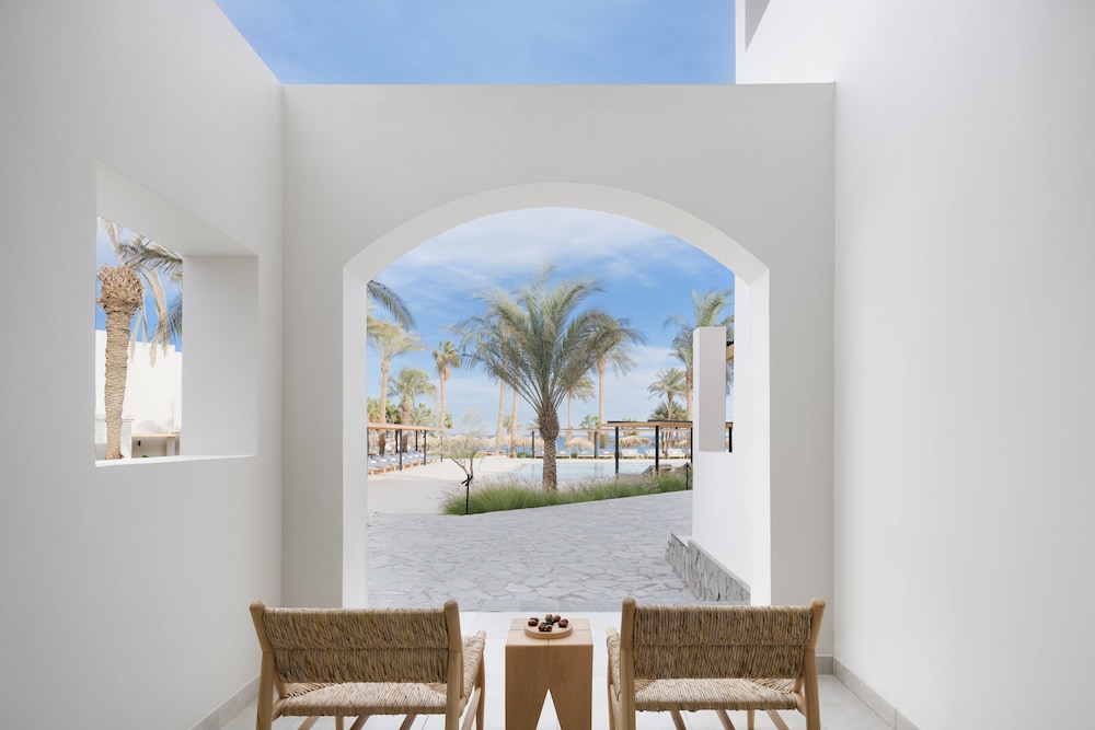 Serry Beach Resort — Hotel building in Hurghada, Red Sea