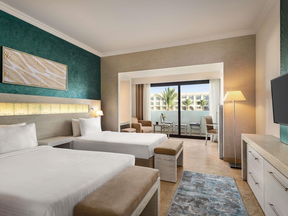 Mövenpick Waterpark Resort & Spa Soma Bay — Hotel rooms in Soma Bay, Red Sea