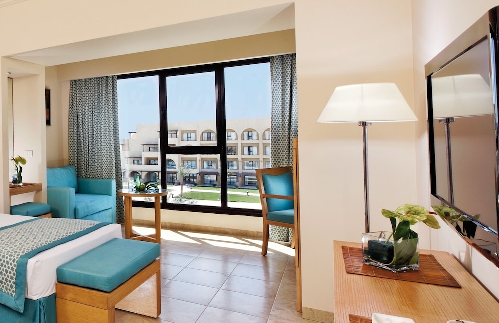 Mövenpick Waterpark Resort & Spa Soma Bay — Hotel rooms in Soma Bay, Red Sea