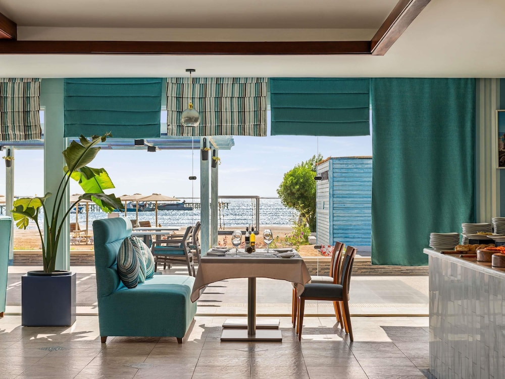 Mövenpick Waterpark Resort & Spa Soma Bay — Hotel rooms in Soma Bay, Red Sea