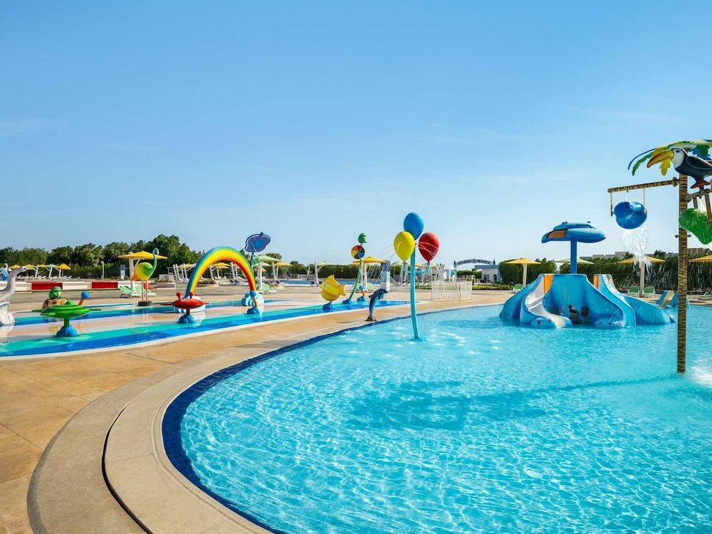 Mövenpick Waterpark Resort & Spa Soma Bay — Swimming pool in Soma Bay, Red Sea