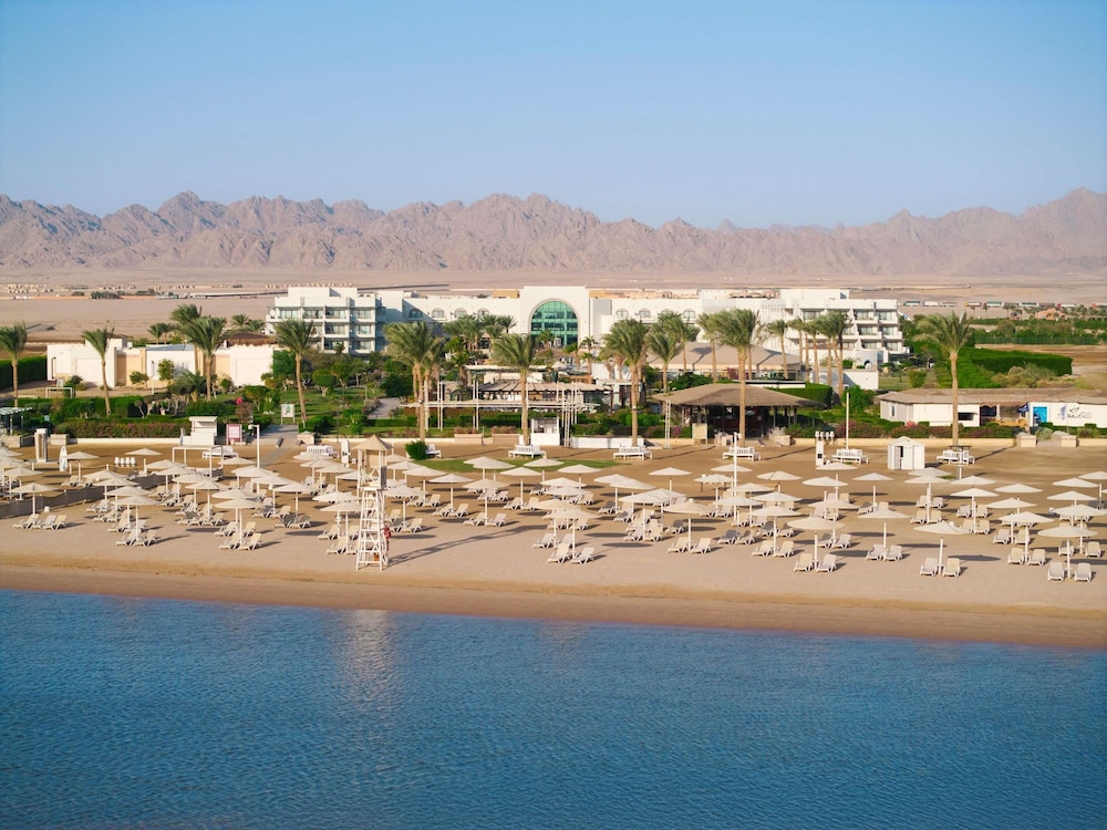 Mövenpick Waterpark Resort & Spa Soma Bay — Beach in Soma Bay, Red Sea