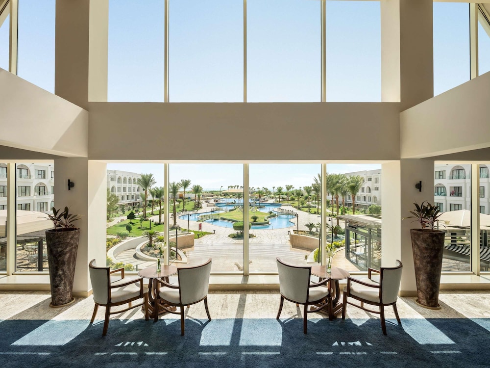 Mövenpick Waterpark Resort & Spa Soma Bay — Swimming pool in Soma Bay, Red Sea