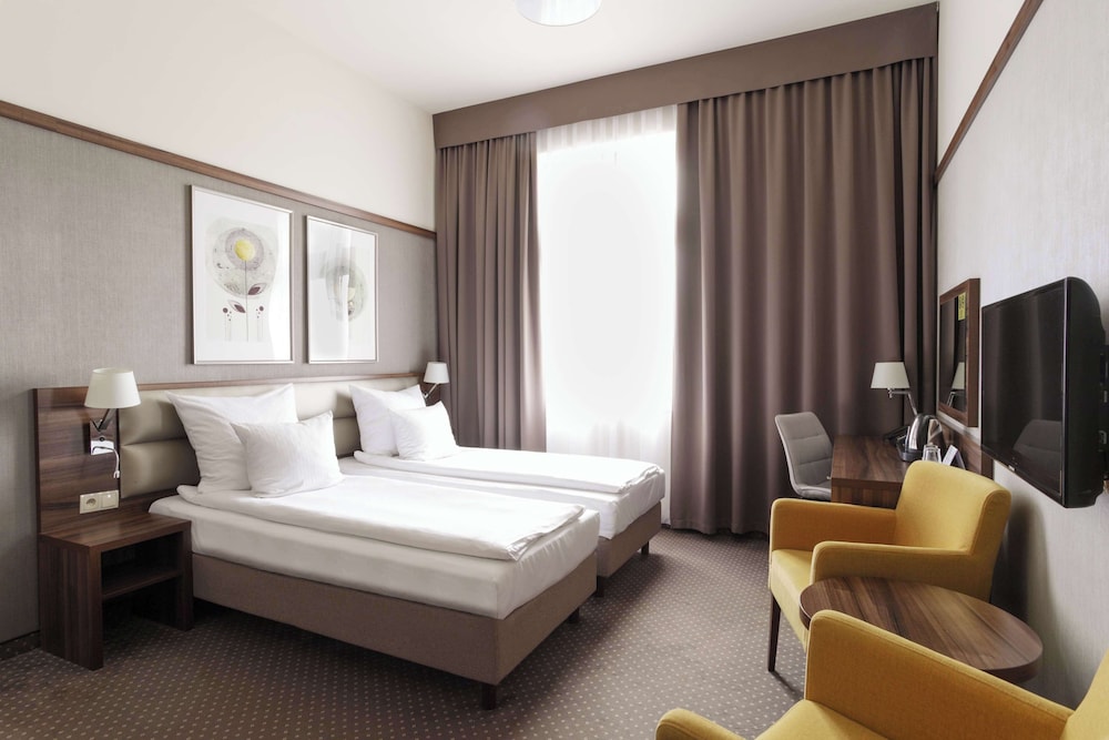 Golden Tulip Krakow City Center — Hotel rooms in Krakow, Lesser Poland