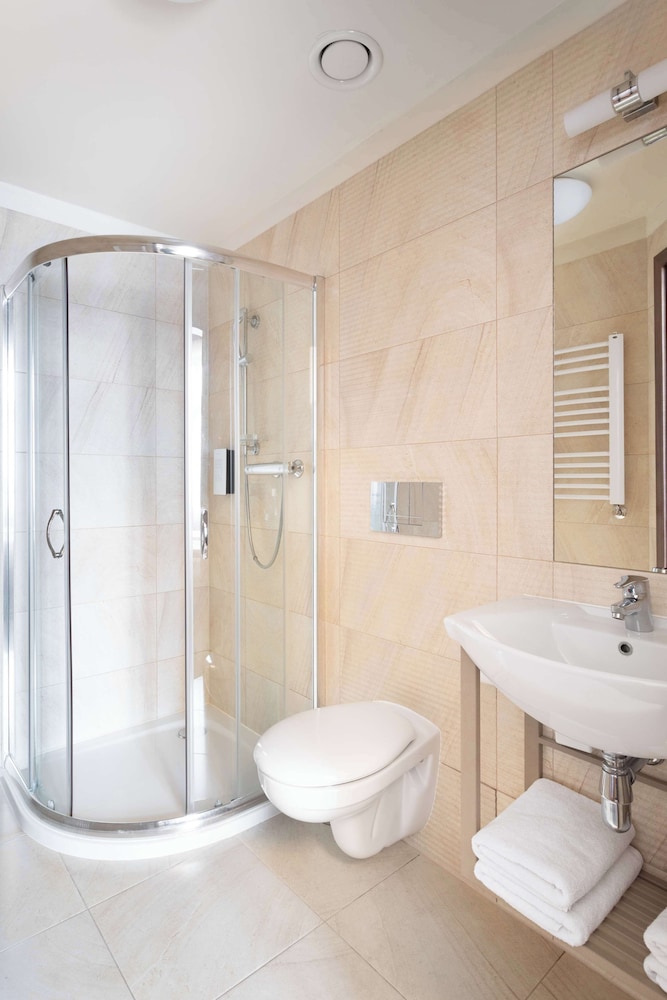 Golden Tulip Krakow City Center — Hotel rooms in Krakow, Lesser Poland