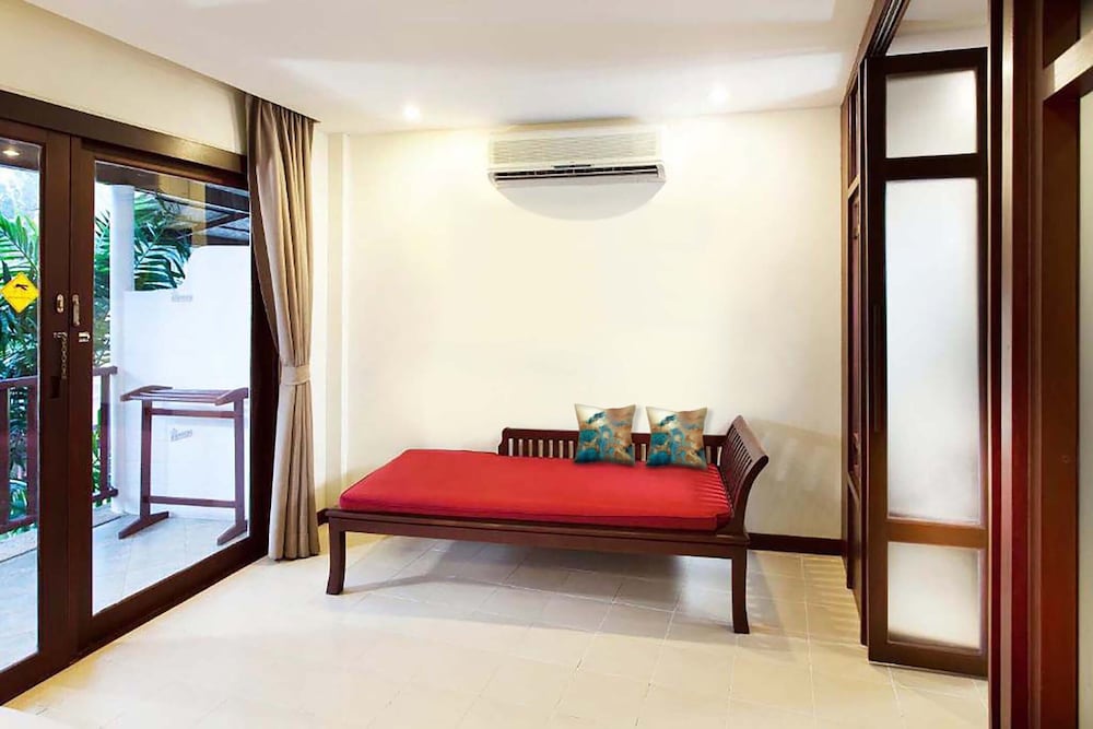 Occidental Bangtao Beach Resort — Hotel rooms in Bang Tao Beach, Phuket Province