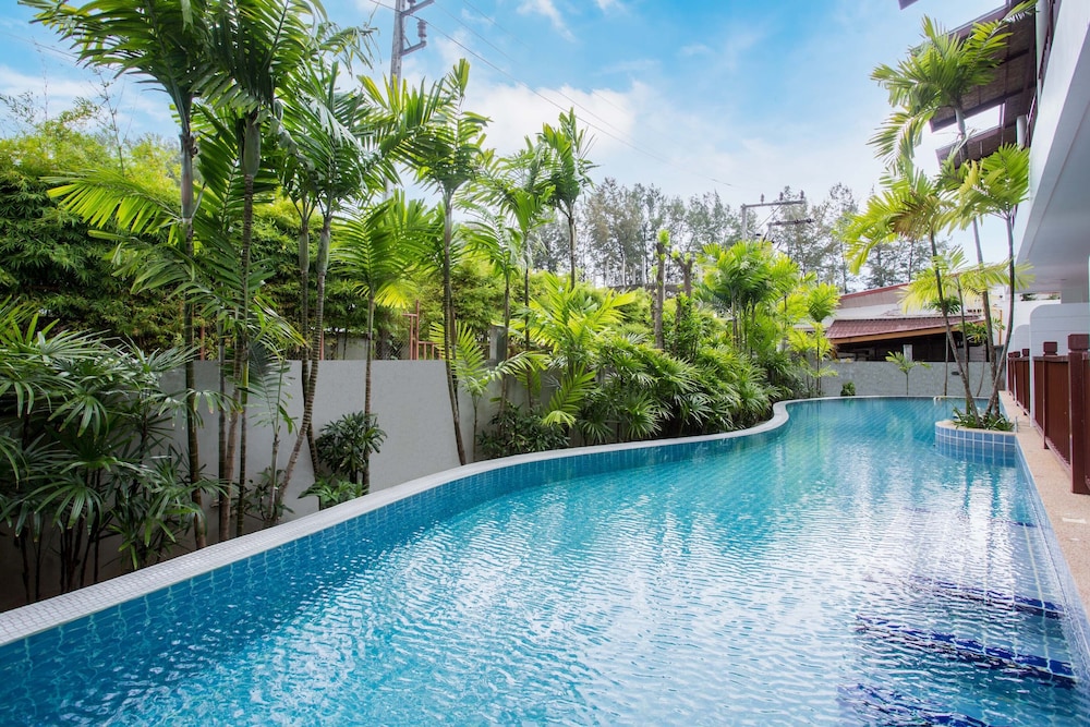 Occidental Bangtao Beach Resort — Swimming pool in Bang Tao Beach, Phuket Province
