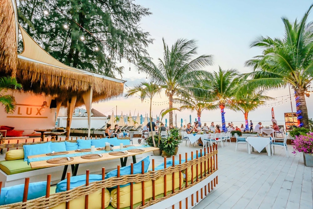 Occidental Bangtao Beach Resort — Restaurant & bars in Bang Tao Beach, Phuket Province