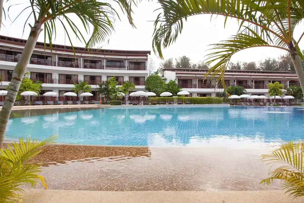 Occidental Bangtao Beach Resort — Swimming pool in Bang Tao Beach, Phuket Province