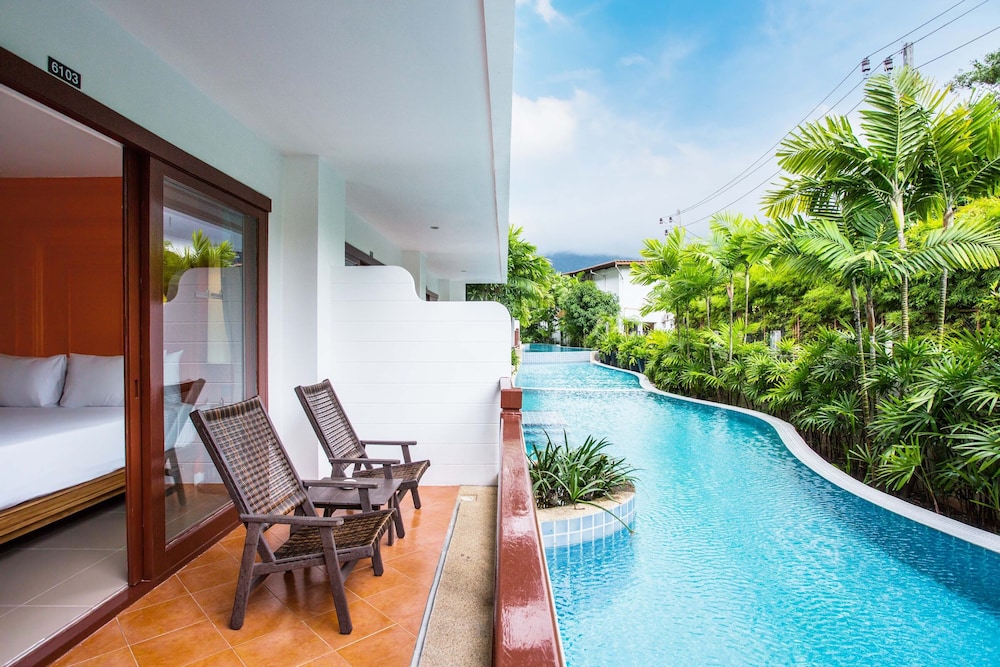 Occidental Bangtao Beach Resort — Swimming pool in Bang Tao Beach, Phuket Province