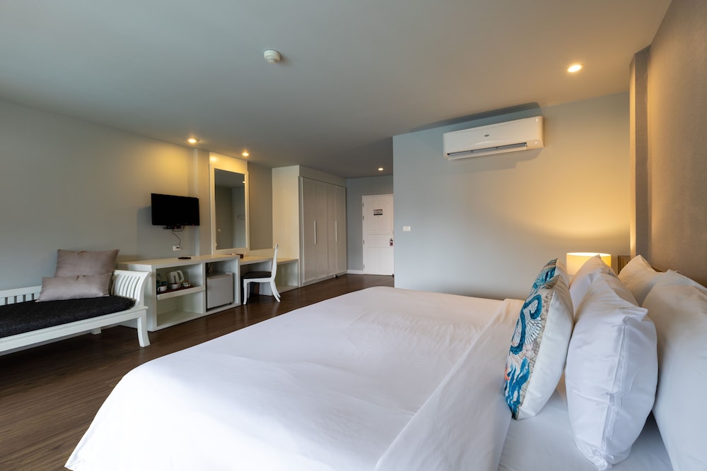 Occidental Bangtao Beach Resort — Hotel rooms in Bang Tao Beach, Phuket Province